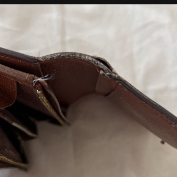 Authentic Louis Vuitton Zip Wallet - Picture 7 of 8